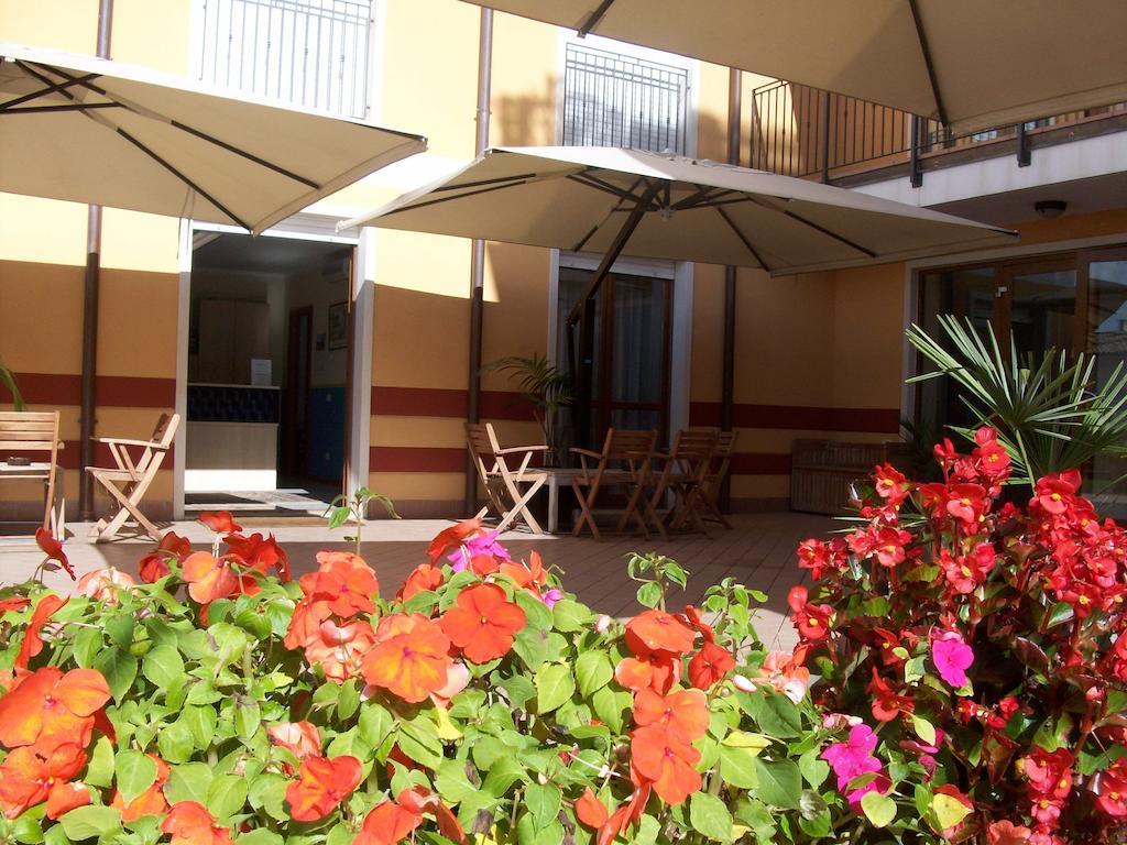 Ferretti Residence Garda Palace Peschiera del Garda Eksteriør bilde