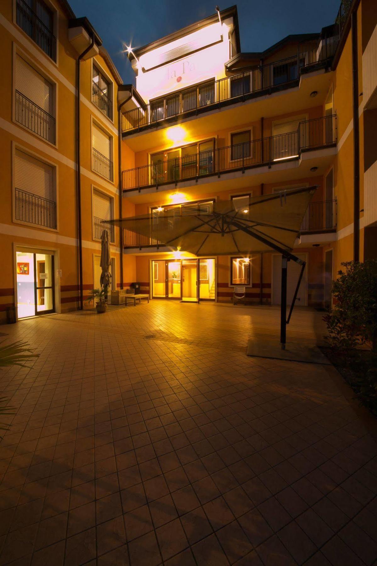 Ferretti Residence Garda Palace Peschiera del Garda Eksteriør bilde